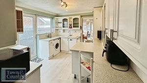 LARKFIELD WAY- click for photo gallery